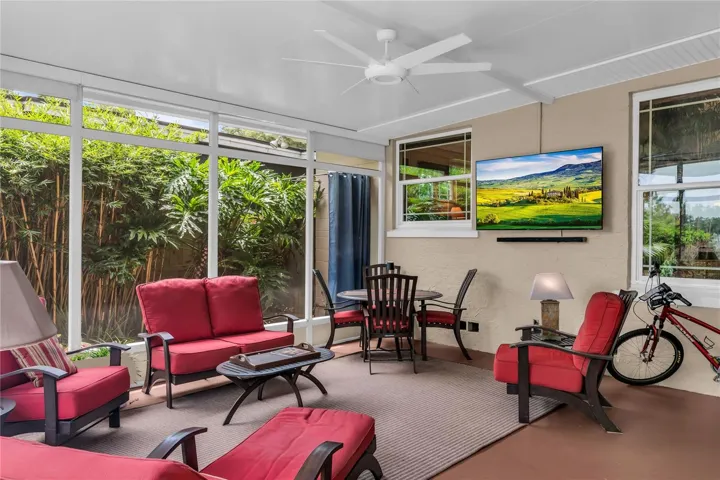 Fabulous screened porch