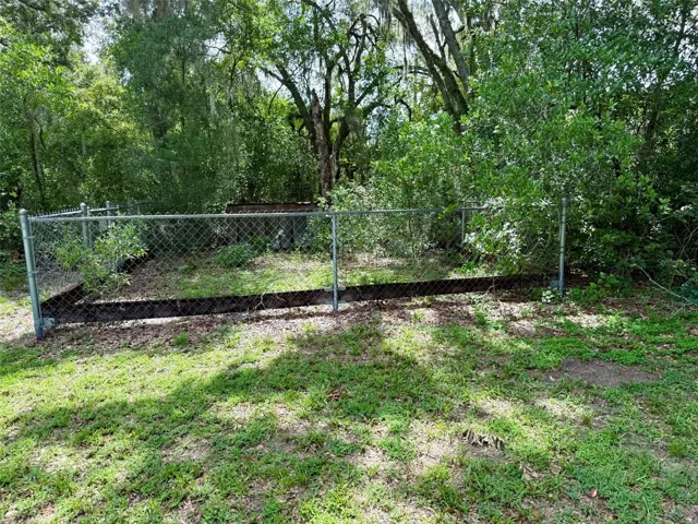Garden (fenced)