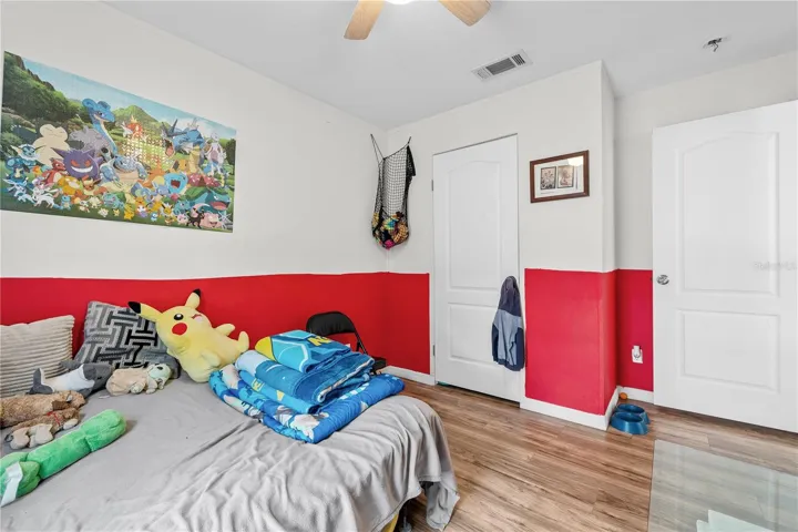 2nd bedroom