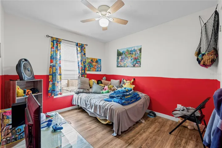 2nd bedroom