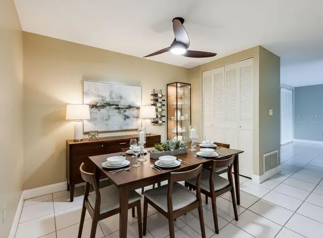 Virtually Staged -Dining Area