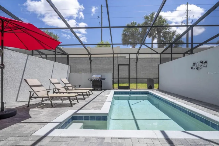 Private Pool / faces South