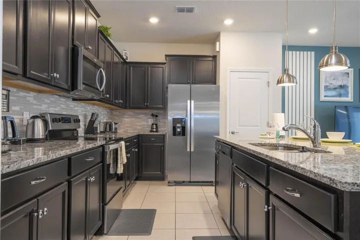 Full equipped Kitchen
