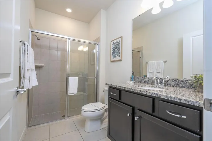 Bathroom on 1st floor