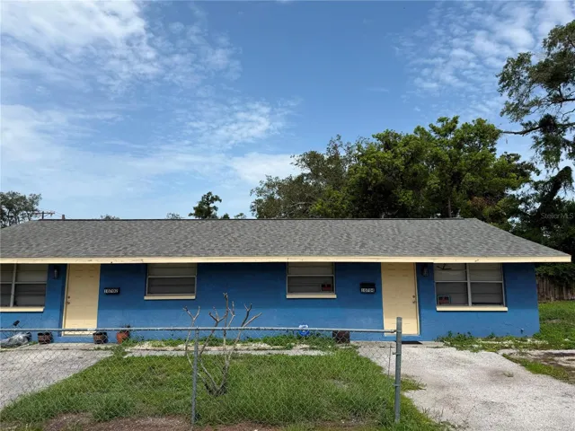 FRONT VIEW OF DUPLEX