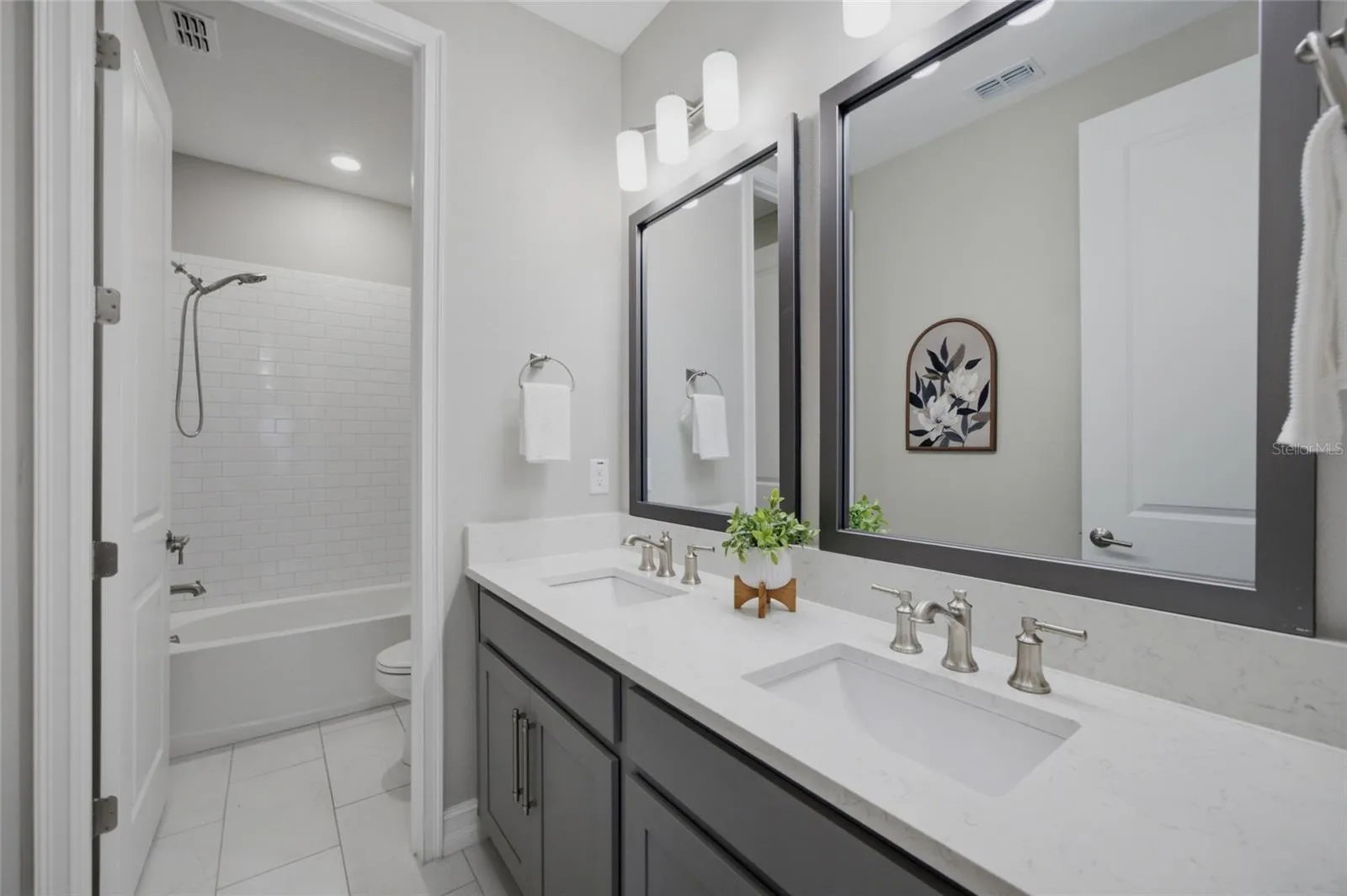2nd Bathroom