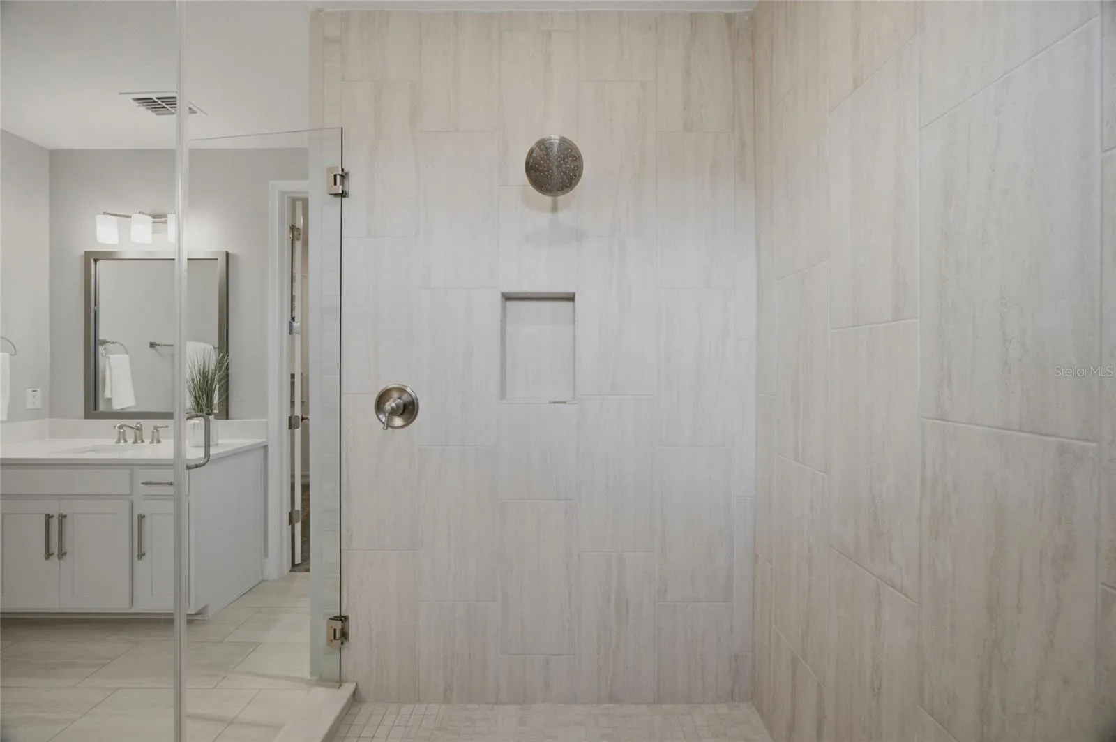 Master Suite Bathroom