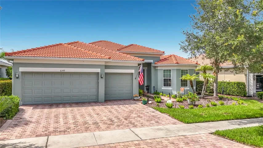 Beautiful Dunwoody II with Three-Car Garage