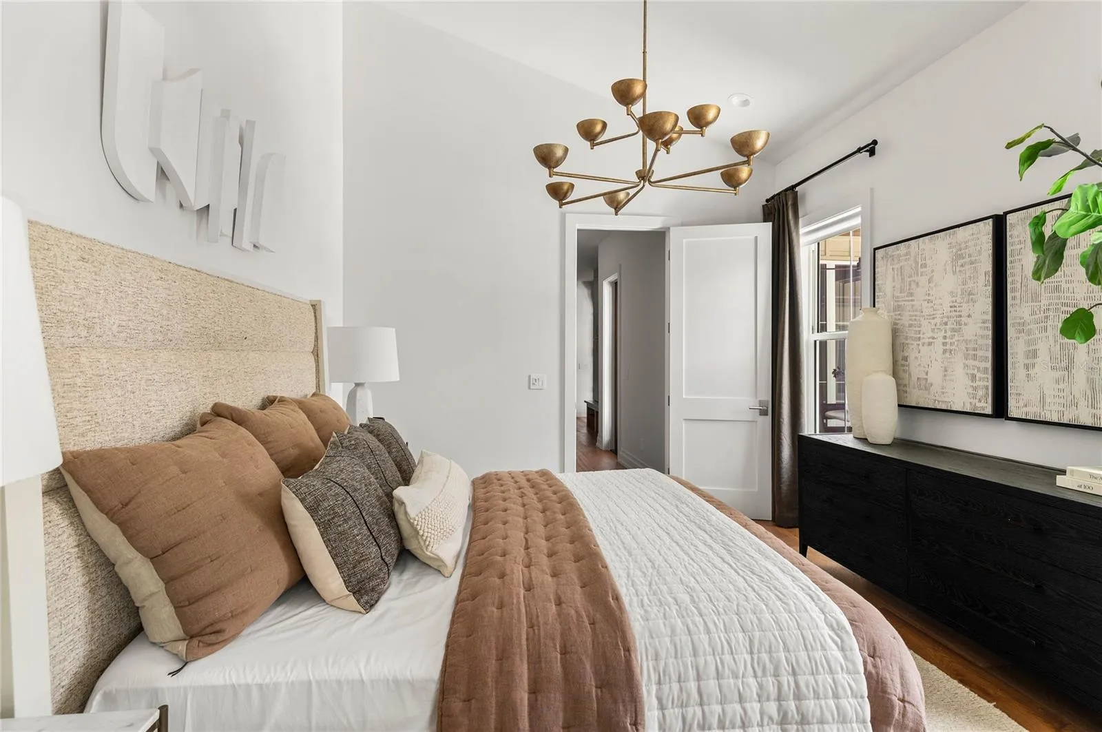 BEDROOM SUITE #3