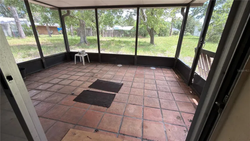 Exterior Lanai
