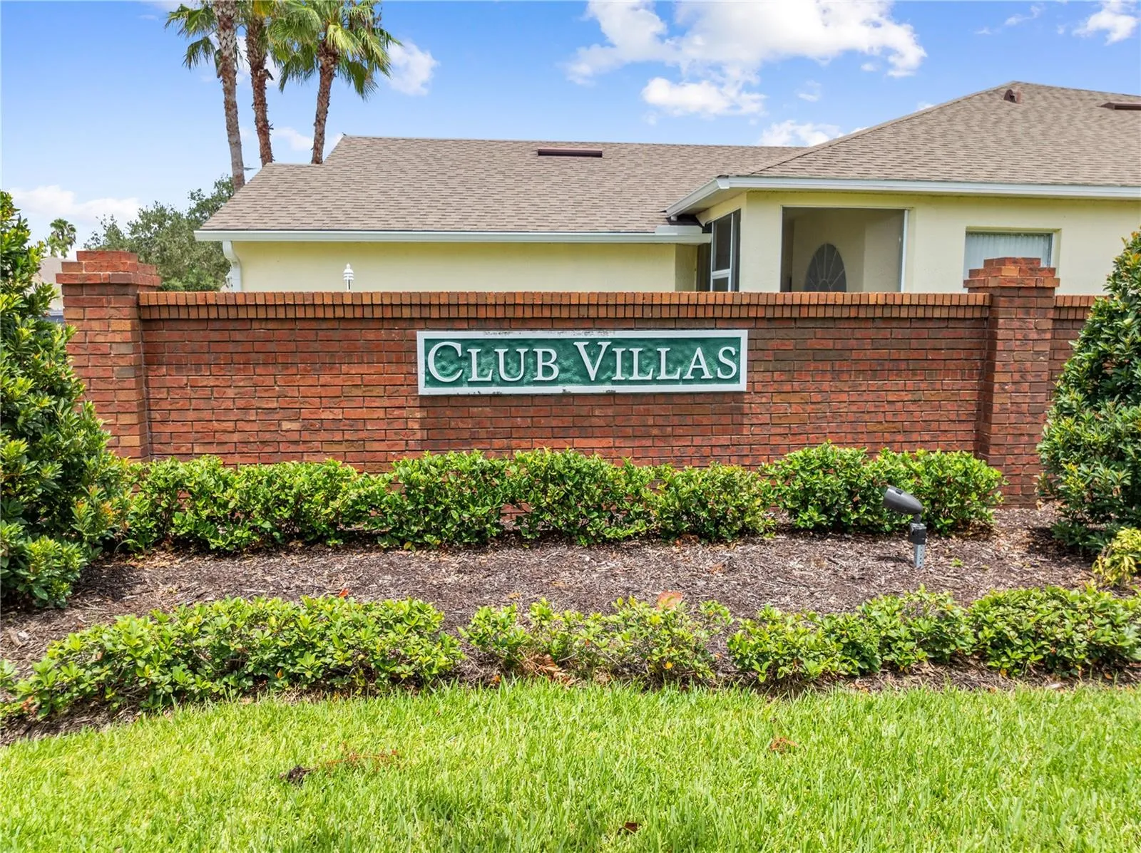 Club Villas Entrance sign - It makes it easy for friends and family to come visit.