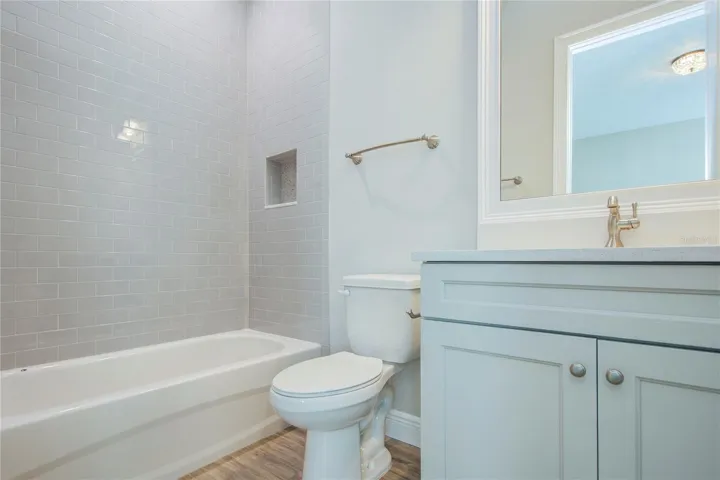 guest bath with tub and shower and jack and jill entry