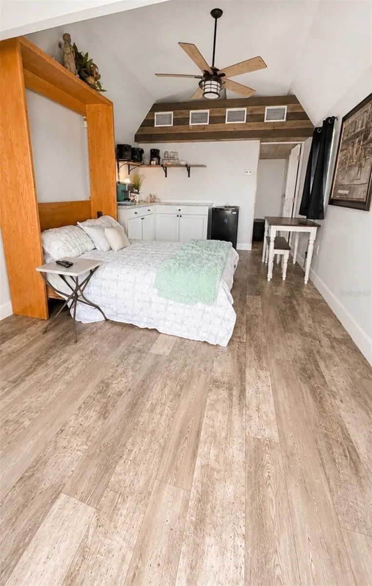 Tiny House with kitchenette.  Murphy Bed included.
