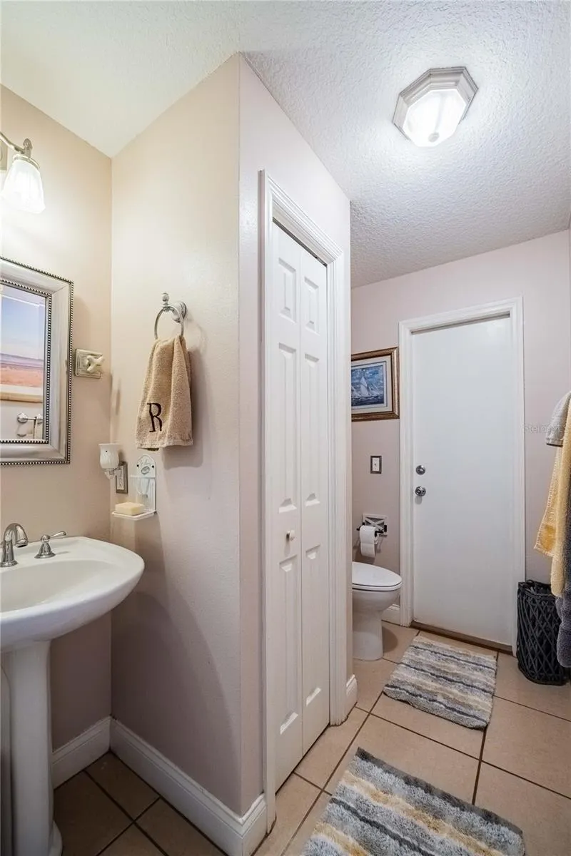3rd bath with access to the Lanai