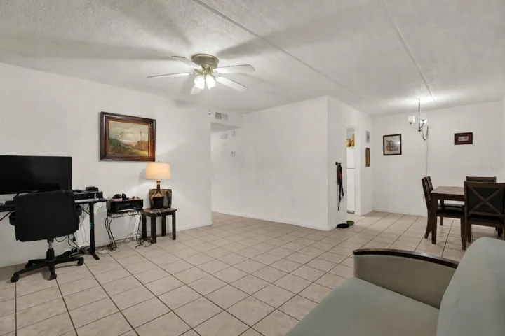 Clutter removed via AI