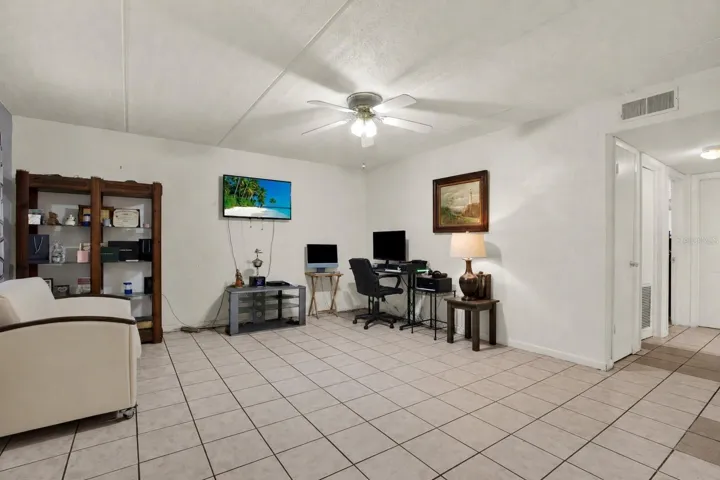 Clutter removed via AI