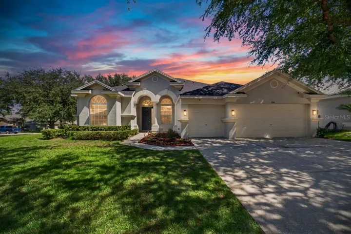 Contemporary spacious corner lot home is move in ready!