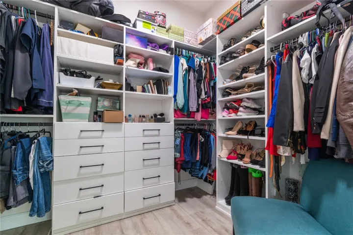 California closets designed this closet