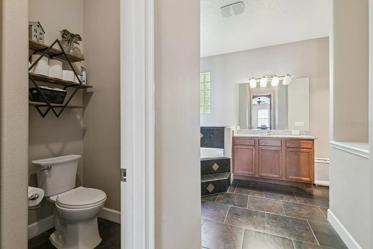 Primary En-suite with double vanity, Soak-in tub and separate shower
