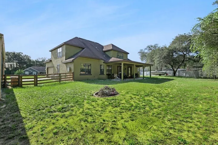 Spacious Backyard