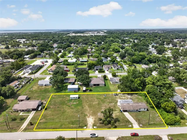 Aerial view of the parcel boundary and surrounding block.