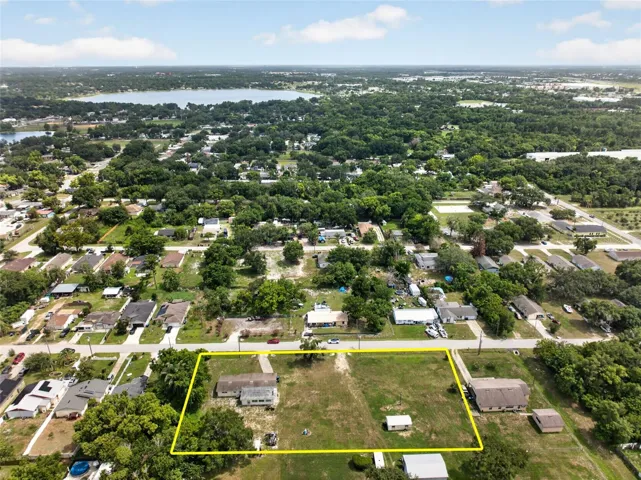 Aerial view of the parcel boundary and surrounding block.