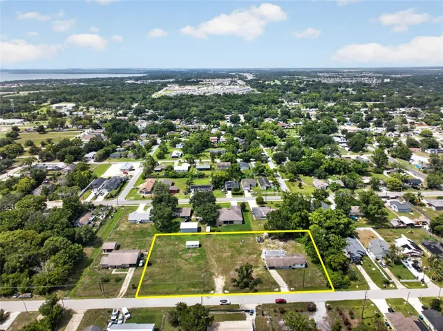 Aerial view of the parcel boundary, closer angle.
