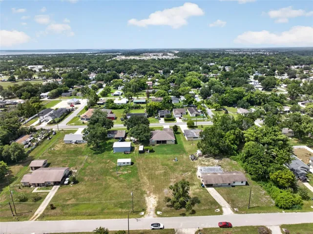 Aerial view of the parcel boundary and surrounding block.