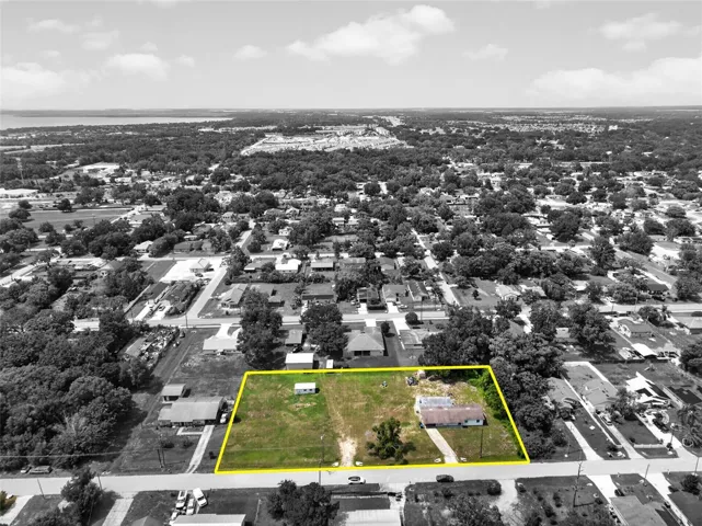 Aerial spotlight highlighting the subject parcel against the surrounding block.