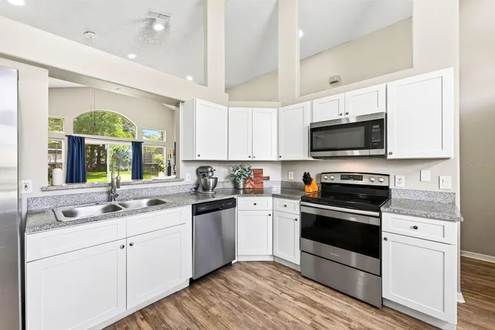 Eat-in kitchen.