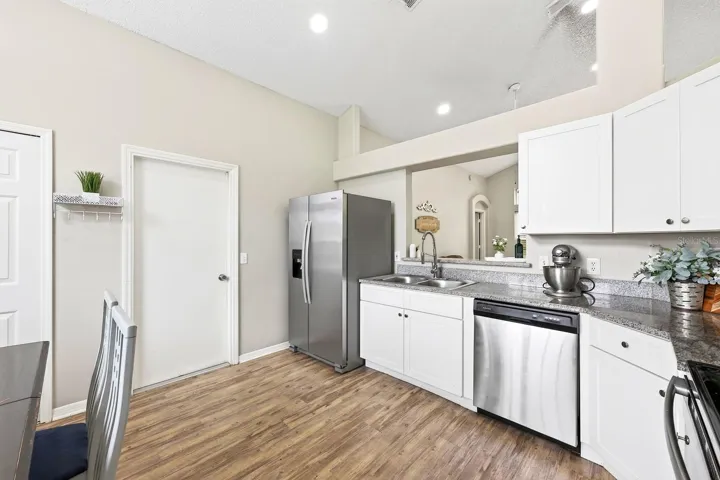 Eat-in kitchen.