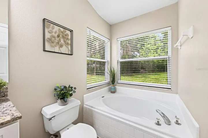 Primary en-suite bath.
