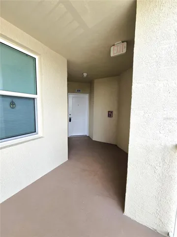 Private front entry hallway