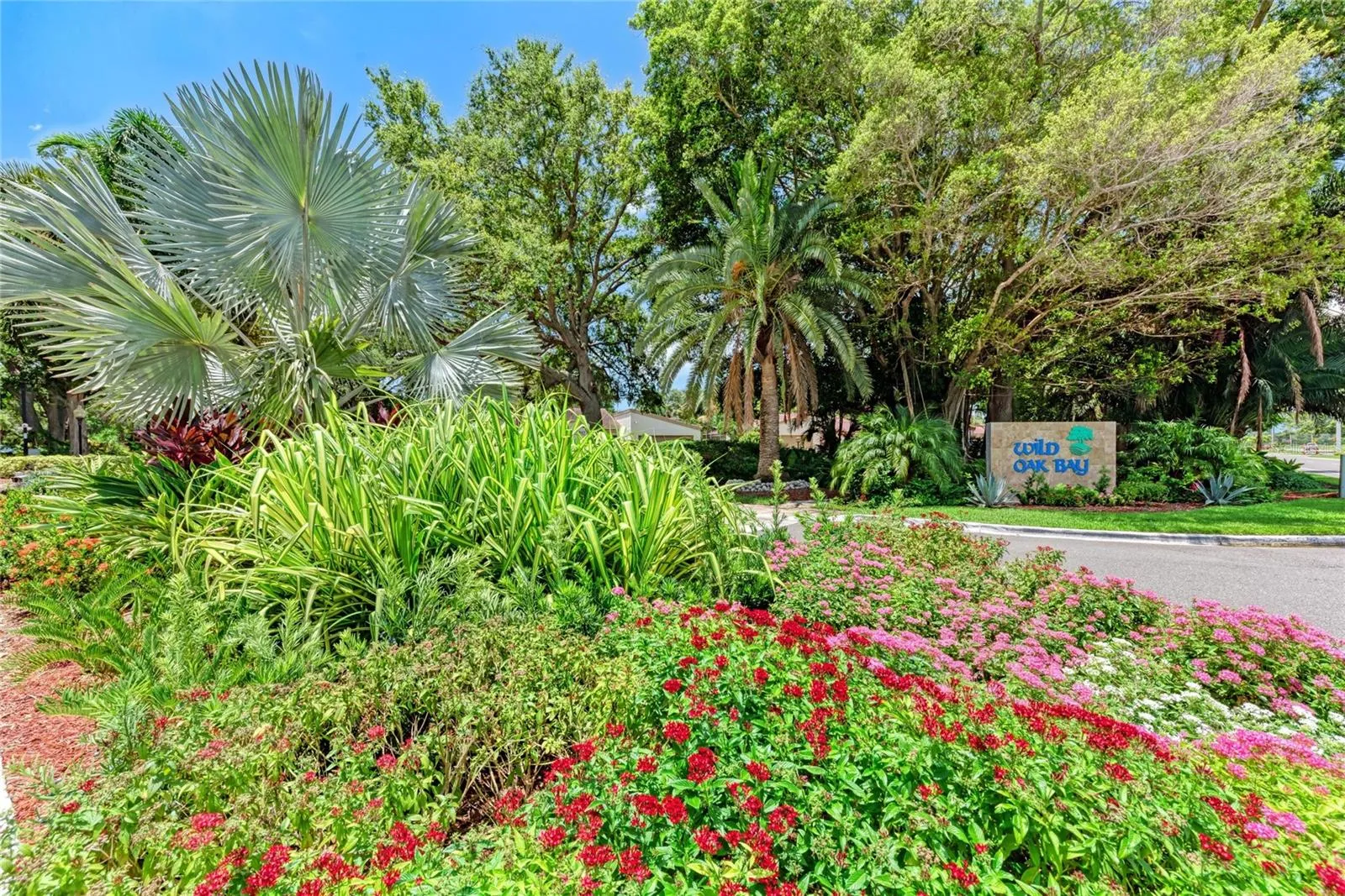Entry to Wild Oak Bay