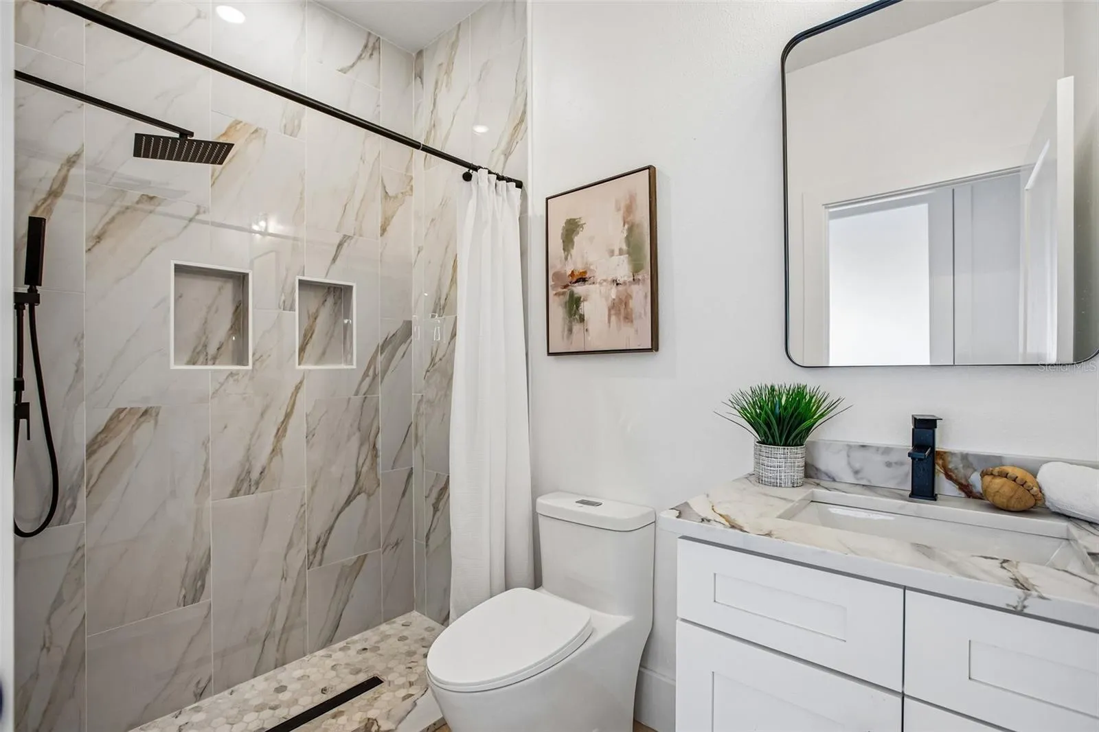 Bathroom 1 Floor 1