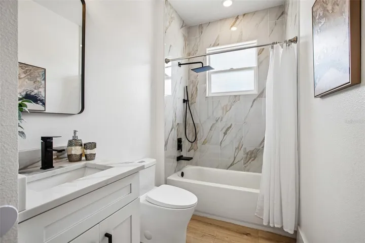 secondary bathroom floor2