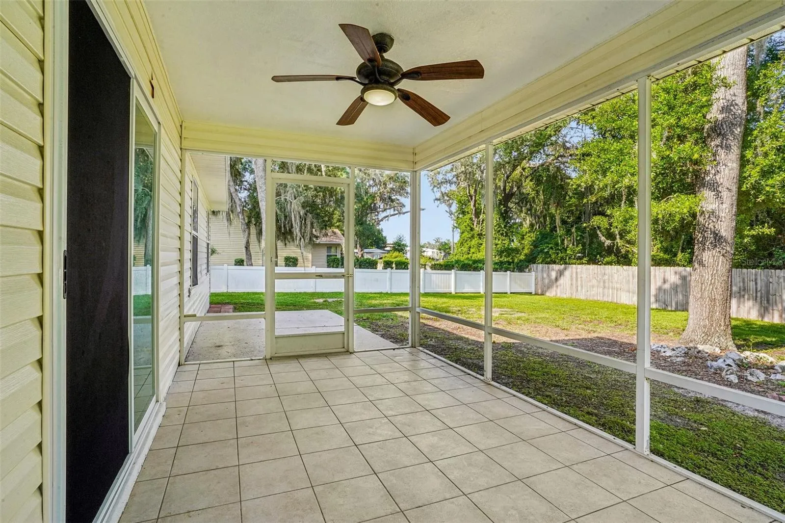 Rear Screened-In Lanai