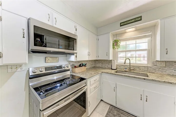 Kitchen - 03