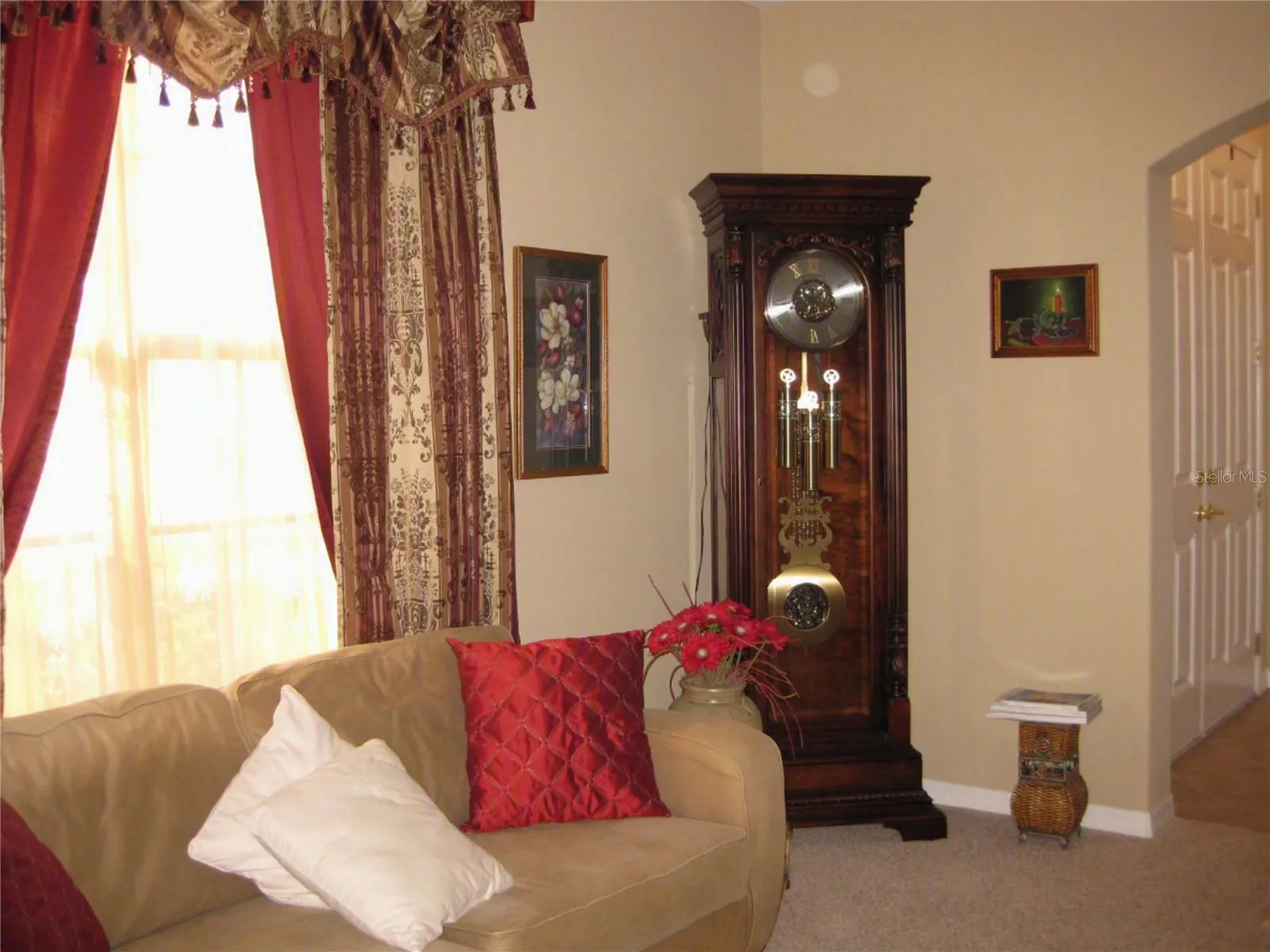 Living Room Pic 2
