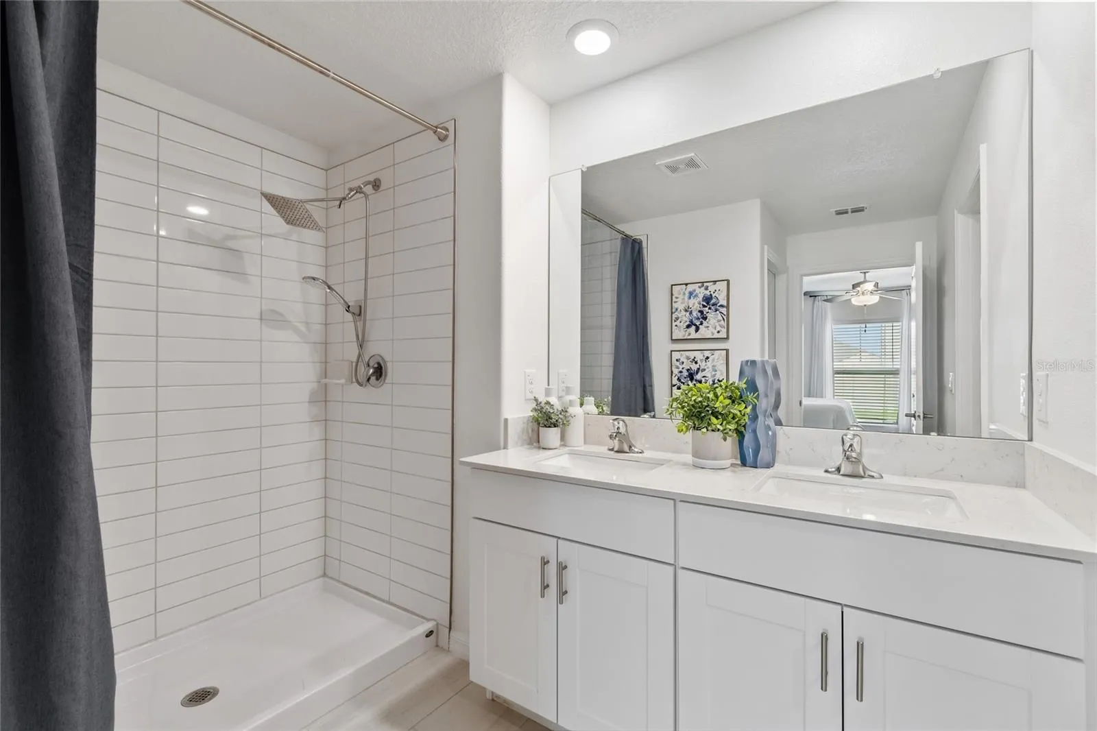 Owners' ensuite bathroom