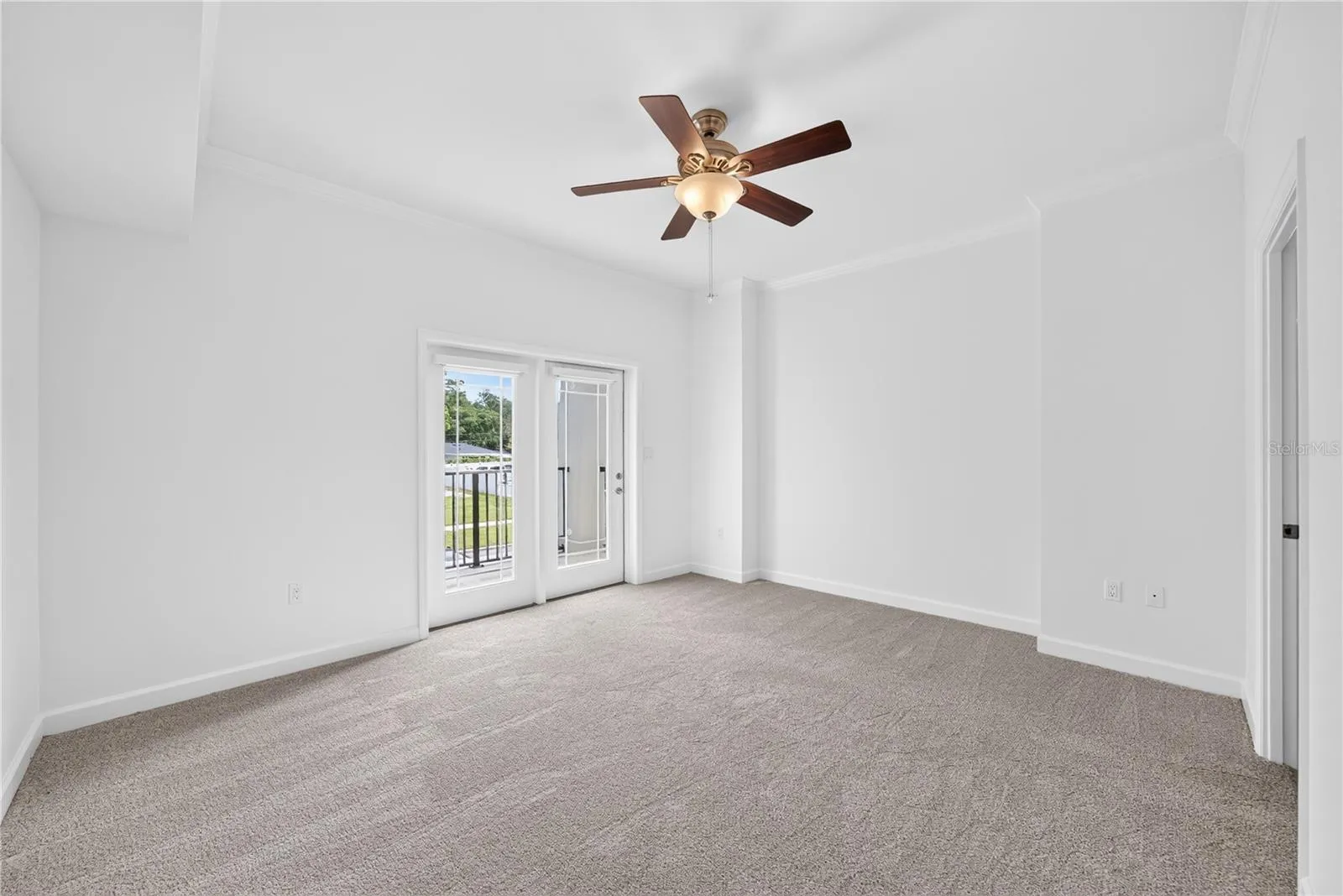 Primary w/ Balcony overlooking Vassar Street
