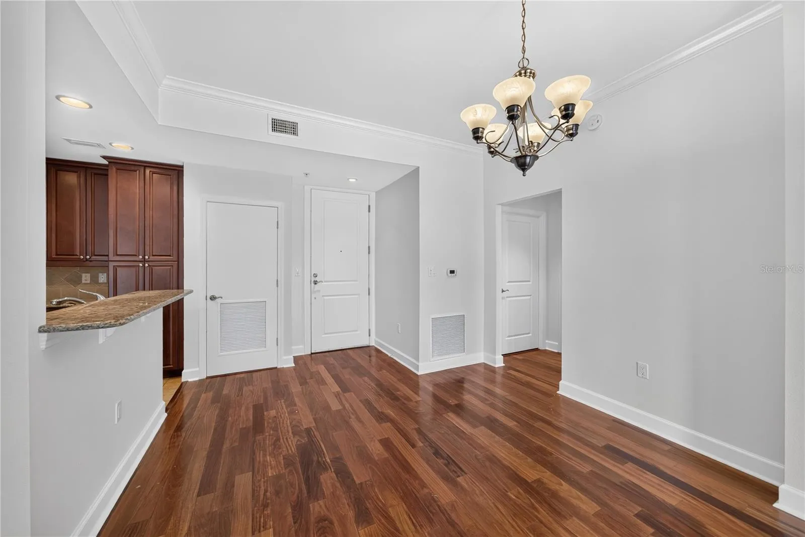 Entryway/Dining/Kitchen