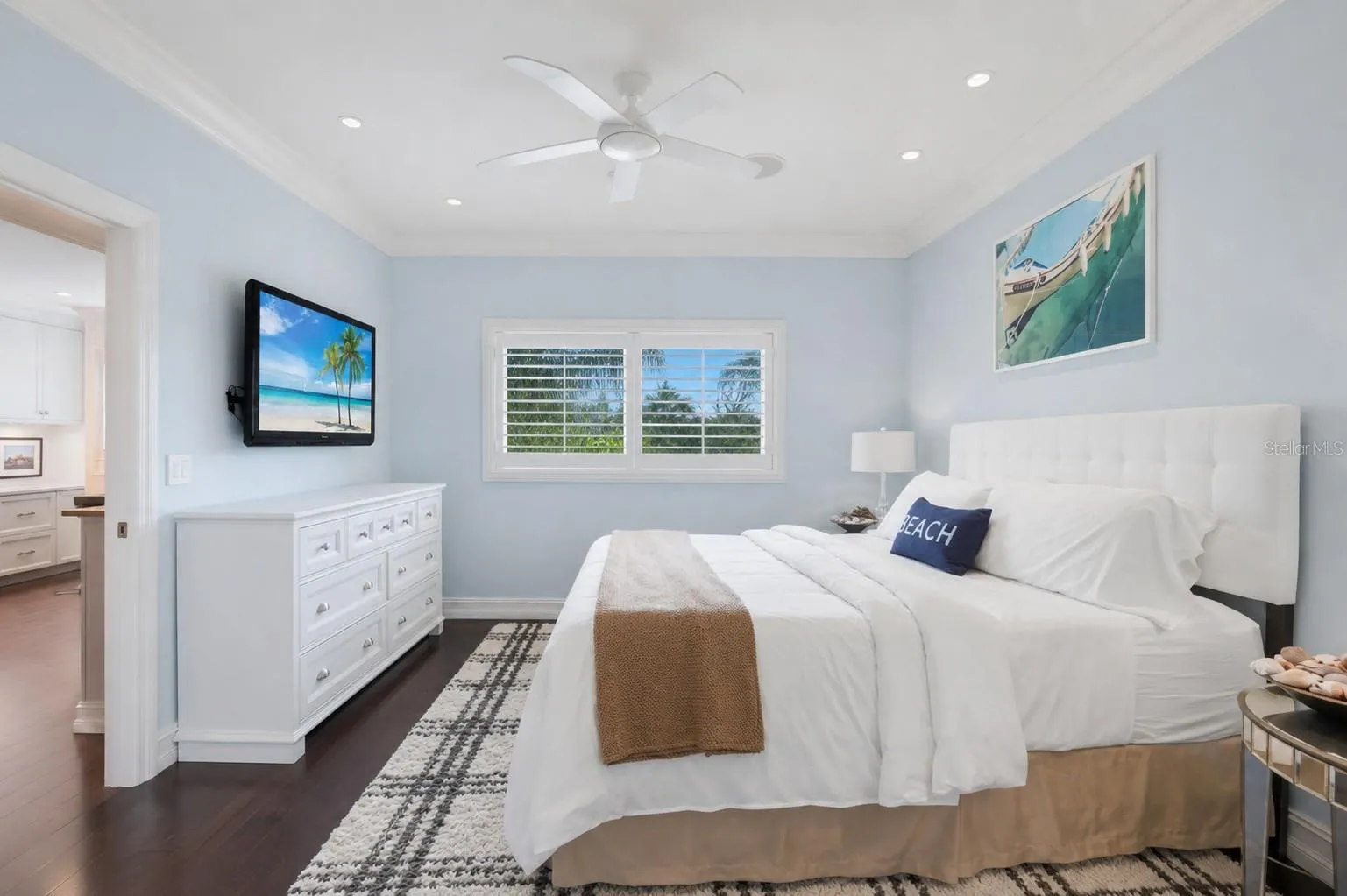 King-Size Bed, Flat Screen Included