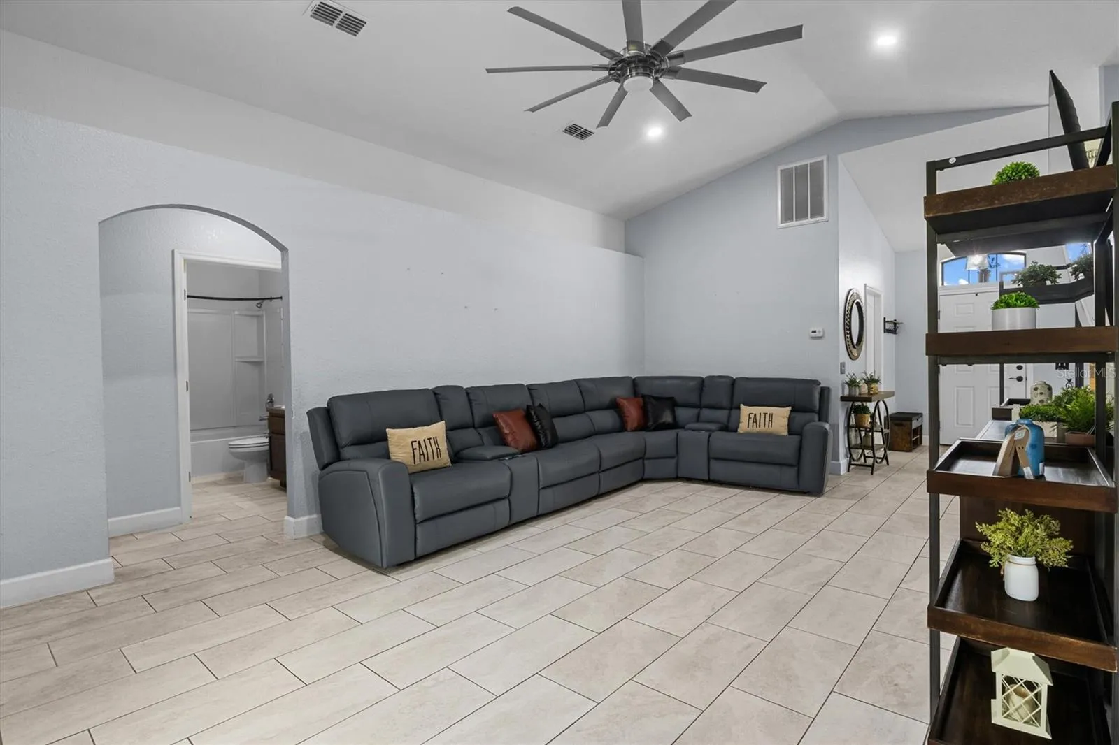 133 Crossing Dr, Lakeland, Florida 33809 — photo 16