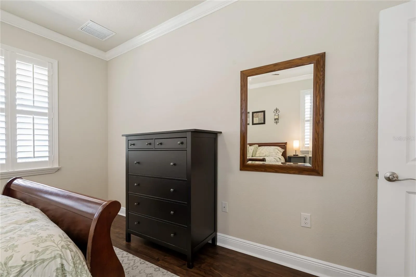 Downstairs Ensuite!