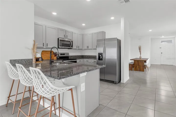 Kitchen / Island