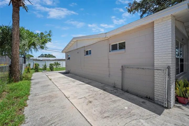 Side driveway