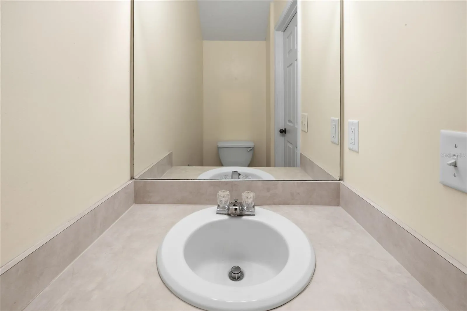 1/2 Bath Downstairs