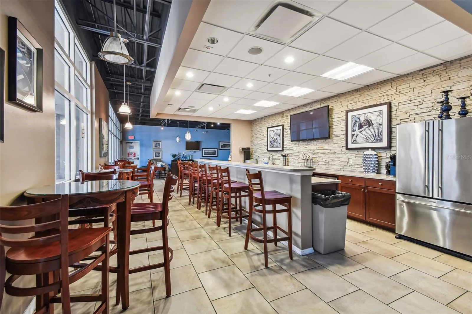 Captain's Lounge