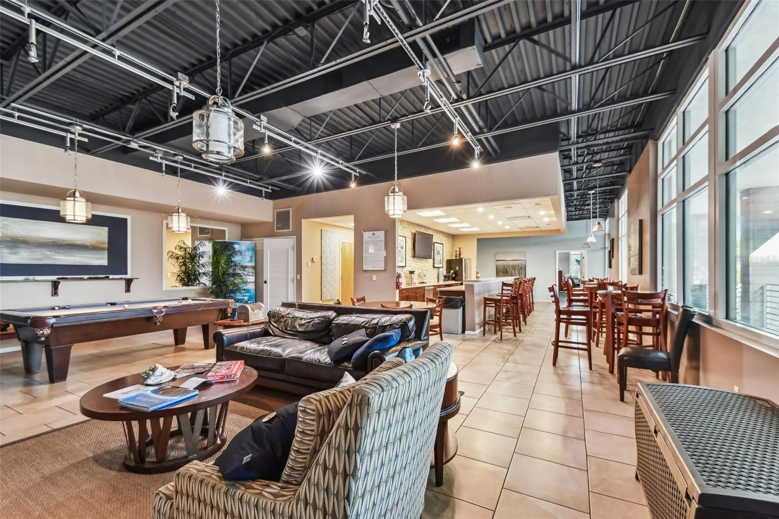 Captain's Lounge